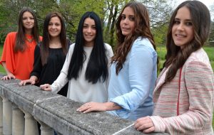 De izquierda a derecha, Malena, Alba, Saray, Andrea y Ana Isabel