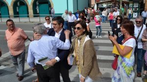 El presidente del Congreso de los Diputados visitó la localidad para explicar las medidas y propuestas del PSOE