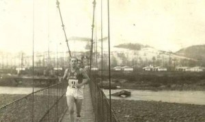 Imagen histórica del puente Colgante