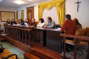 El PP pide eliminar el sueldo de la concejal socialista de Urbanismo en Arenas