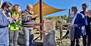 Descubrimiento de la placa que reconoce Barriopalacio como Pueblo de Cantabria 2019