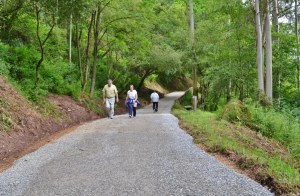 El gobierno local presenta dos proyectos a desarrollar en La Viesca y en el corredor verde del río Besaya