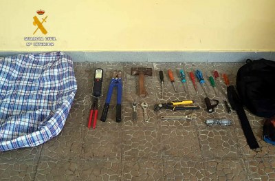 La Guardia Civil detiene a un hombre por presuntos robos en Cáritas y en un colegio de Los Corrales de Buelna