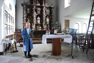 Acilino García en la iglesia de San Ramón