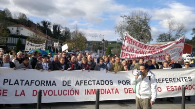 Manifestación contra Liberbank en Cabezón de la Sal