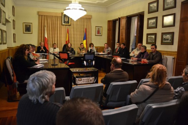 La Corporación de Los Corrales inicia el debate sobre los presupuestos de 2014