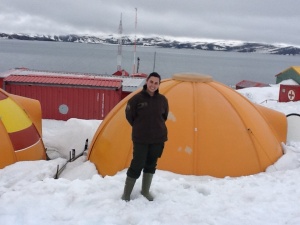 Ana García en la base de la Antártida