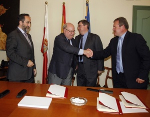 Gobierno regional y Andros suscriben un convenio que amplía la producción de su factoría en La Serna de Iguña