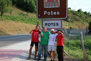 Miguel, César, Dani y Ramón, al final de la primera travesía a Potes en 2014.