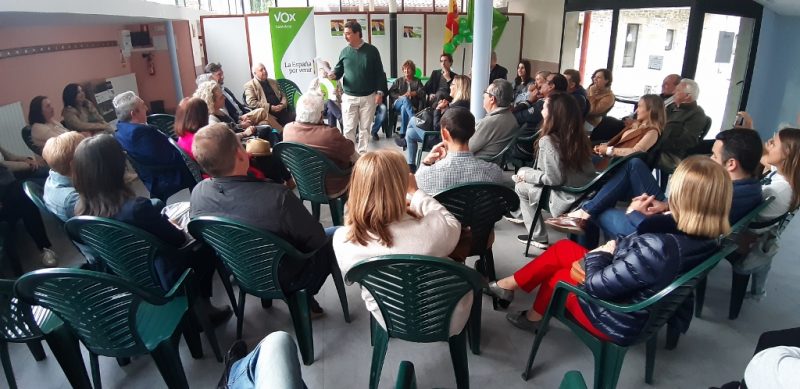 Acto electoral de VOX en el centro social La Rasilla