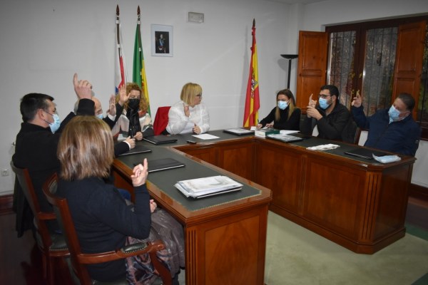 Votación sobre la renuncia de Lorena Pérez como alcaldesa