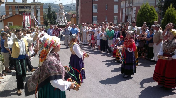 Devoción por la Virgen de la Cuesta
