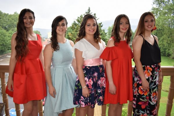 Montse, Aia, Lucía (reina), Carla e Iris