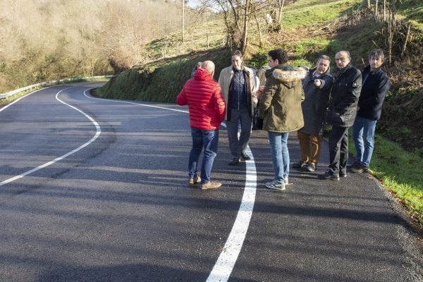 Inauguración de las mejoras en la carretera de Cartes a Bedicó