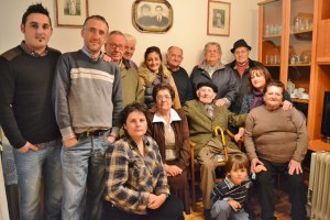 Ángel Pérez con su familia