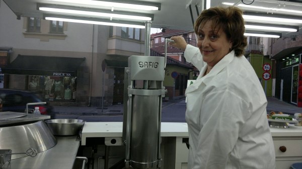 Una institución en las fiestas. Churrería Luci Donaire