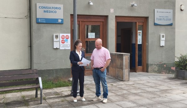 Verónica Mantecón y Agustín Mantecón en el consultorio de Molledo