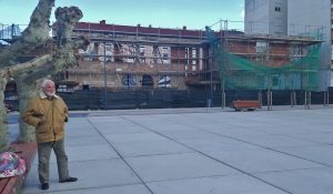 A los muros de las antiguas escuelas les queda poco más de un mes para ser historia