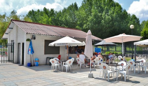 Servicio de bar del Estadio de Deportes