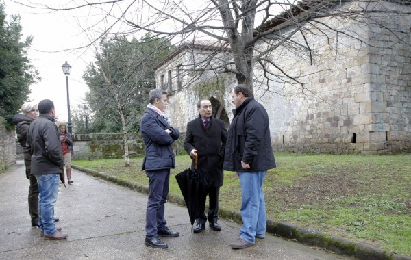 El Gobierno de Cantabria y el Ayuntamiento de Cartes colaborarán para abrir el Torreón y su jardín a los vecinos del municipio