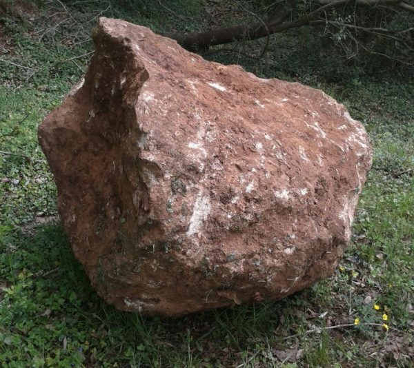 Se ha actuado de forma inmediata ante el riesgo que las obras estaban suponiendo para los vecinos por haber causado desprendimiento de piedras