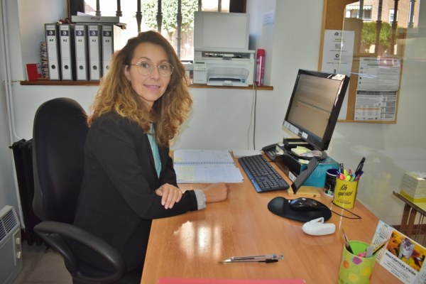 Ana Isabel Santiago, técnico del AME en Los Corrales