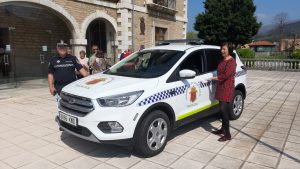 Acto de presentación del nuevo coche de la Policía Local