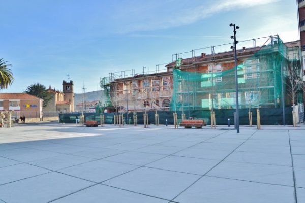IU propone no construir en el solar de la antiguas escuelas