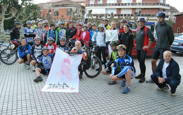Pedaladas por la lucha contra el cáncer de mama