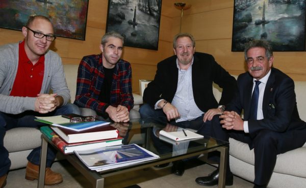Encuentro entre Miguel Angel Revilla y el gobierno de Anievas