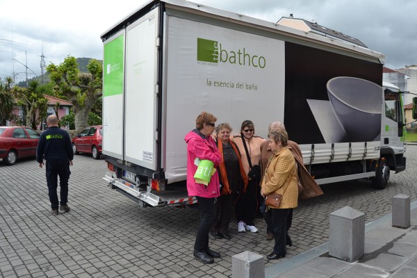 Muebles de baño donados por Bathco