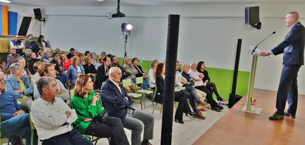 Presentación de José Antonio  Cobo como candidato del PRC