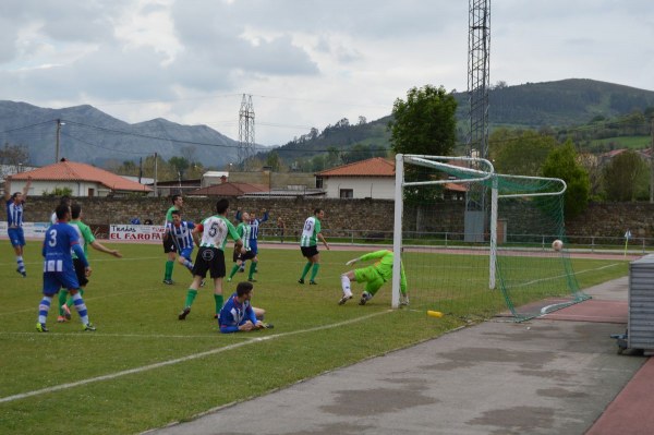 Antoñan marcó el segundo gol del Buelna Bathco.