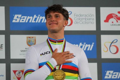 Rubén Sánchez, del Bathco Cycling Team, campeón en los mundiales junior de pista