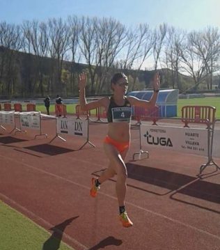 Paula González vence en el Cross de Burlada