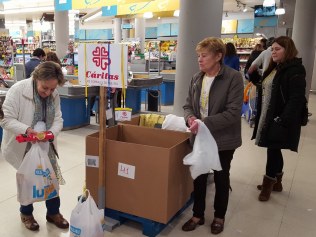 Cáritas pide colaboración ciudadana para nutrir sus despensas en Los Corrales