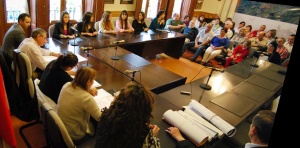 Presentación de damas y reina a las asociaciones