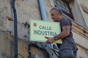 Nuevas placas para las calles de Los Corrales