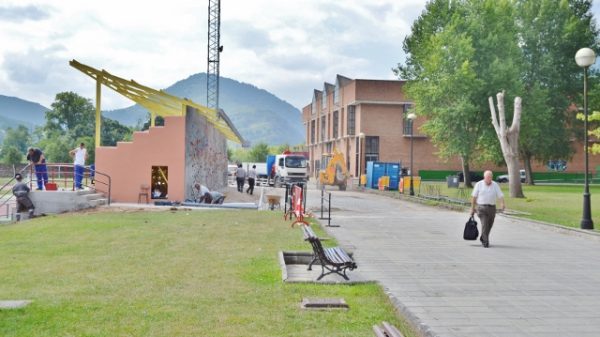La escasez de personal municipal ha obligado al Ayuntamiento a licitar la gestión de un servicio por el que se han interesado ocho empresas