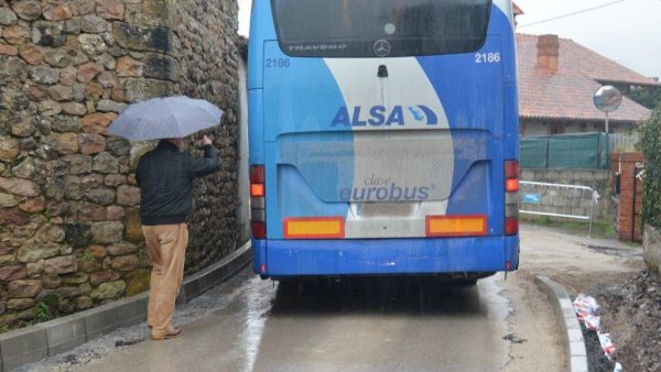 Prueba de vehículos en el nuevo trazado de Lombera
