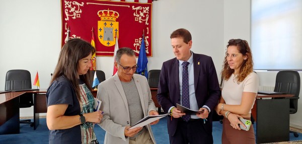 Ruiz, Victorino, Cobo y Seco en dependencias municipales.
