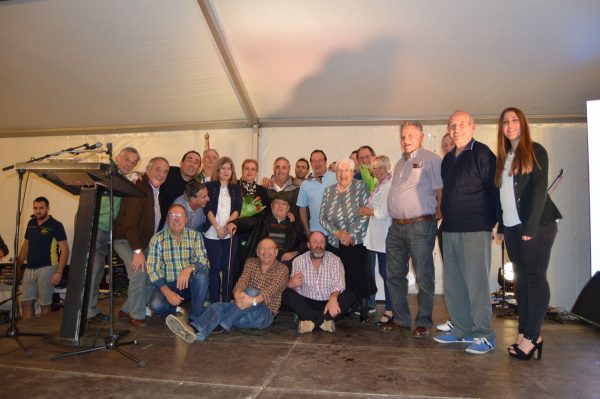 Grupo de homenajeados en la celebración de El Tarumbo 35 años.
