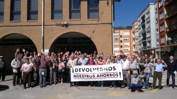 Protesta con Toribio y Saiz