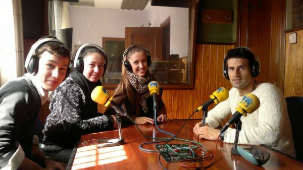 Los bailarines en A Los 4 Vientos