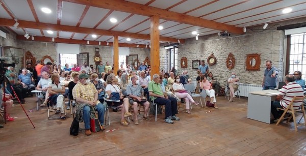 Charla sobre la planta de biogás en Arenas
