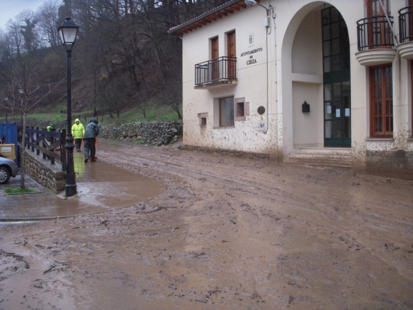 También en Cieza se han notado hoy las fuertes lluvias