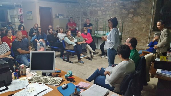 Asamblea abierta celebrada en Coo