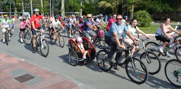 Más de 200 personas participaron en la Marcha Cicloturista