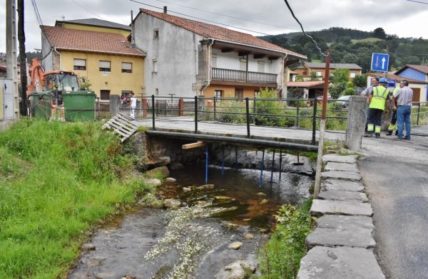 El paso sobre el río Redondo se cortará del 25 de marzo al 25 de mayo para reforzar la vieja y deteriorada plataforma