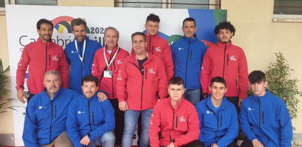 Profesores y alumnos participantes.